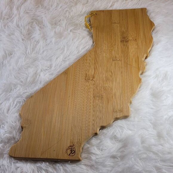 Totally Bamboo California State Shaped Bamboo Serving & Cutting Board - Picture 2 of 6